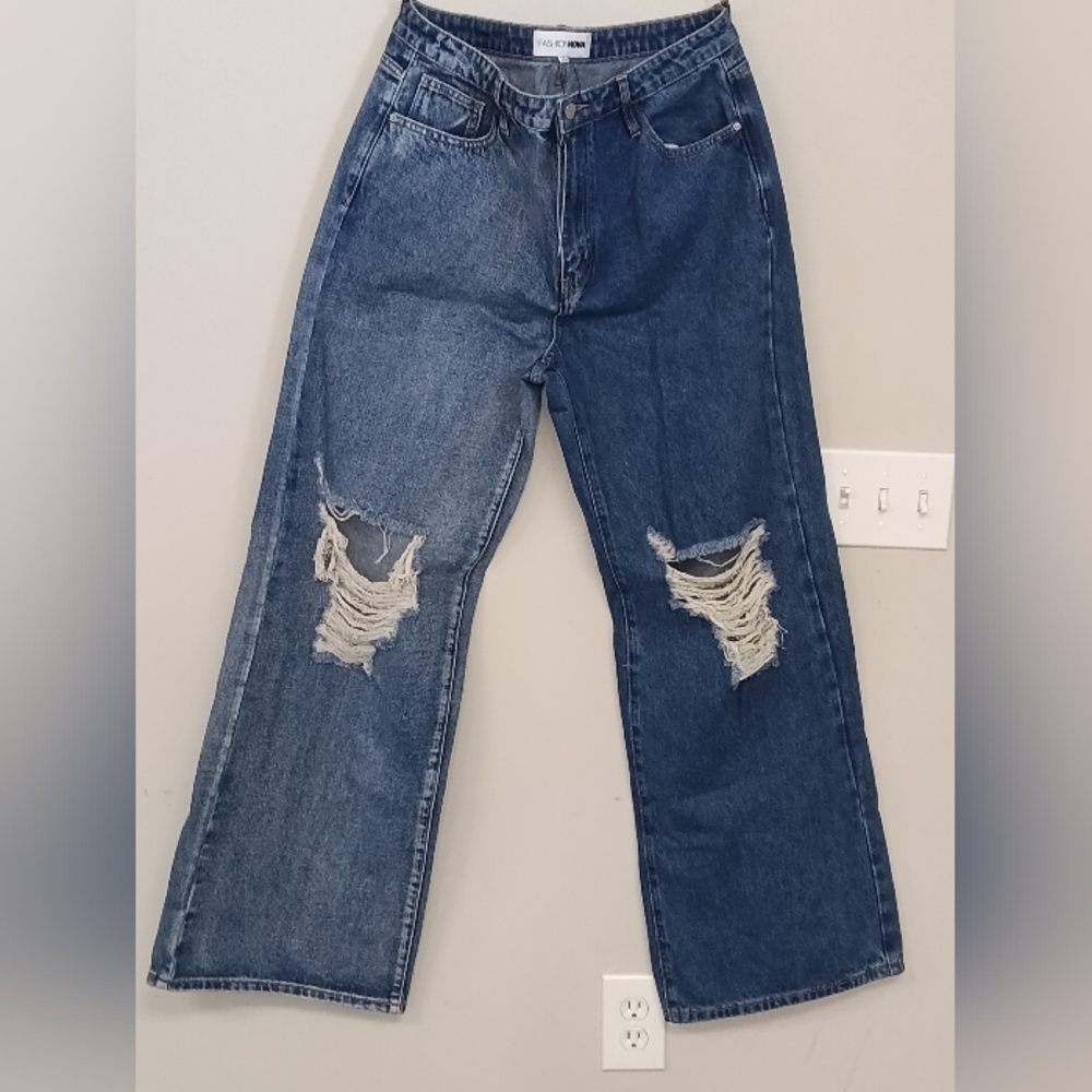 NWT Fashion Nova 2 Tone Wide Leg Baggy Distressed Denim Jeans Size 15